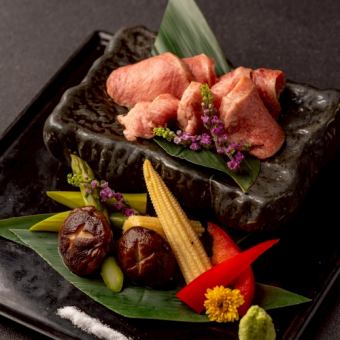 厚切り牛タンステーキ
