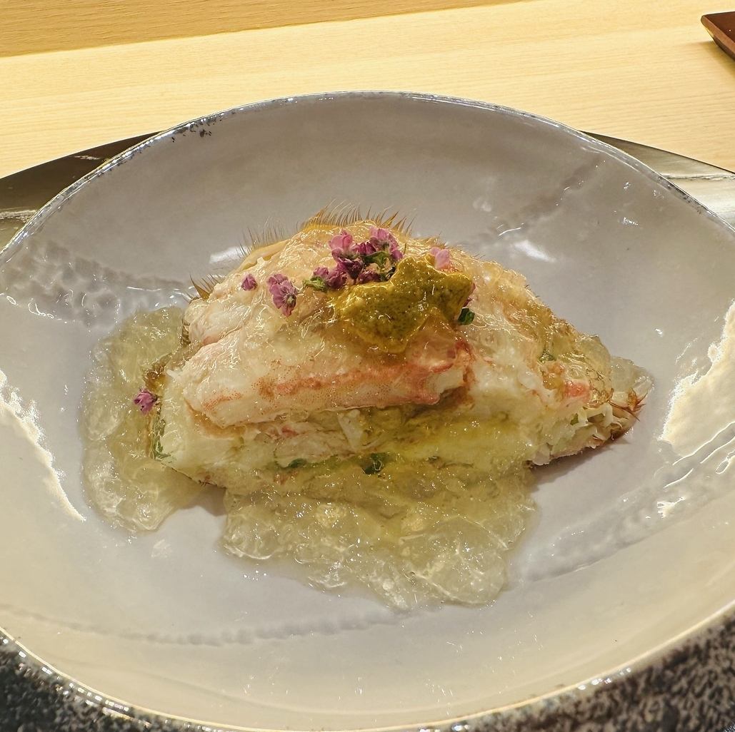 季節の旬の食材を使用したお料理をご提供しております。