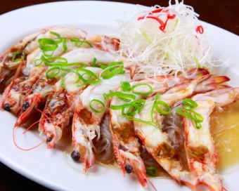 Steamed prawns with old sake / Cantonese steamed live fish [reservation required]