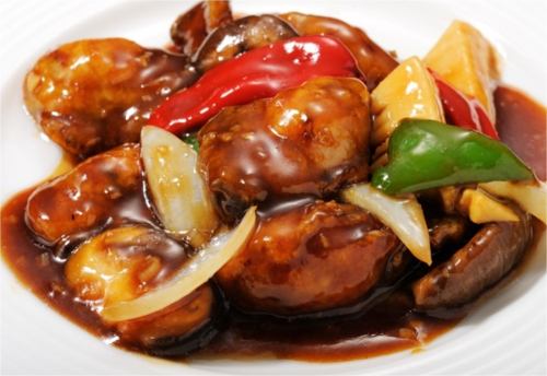 Sweet and sour pork / meat dumpling sweet and sour sauce