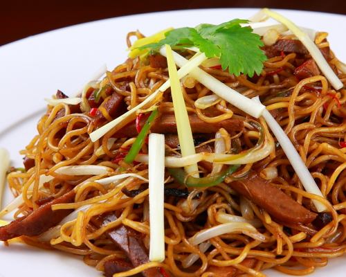 Soy sauce Cantonese style fried noodles / Cantonese style fried noodles / Beef rib fried noodles / Chicken and shiitake fried noodles