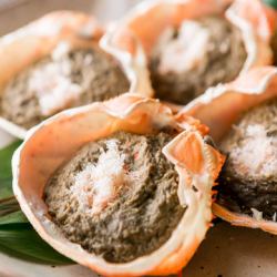 Crab shell grilled with miso paste