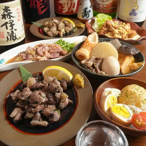 備長炭で焼き上げる香り豊かなもも焼きと、旬の恵みを味わう料理