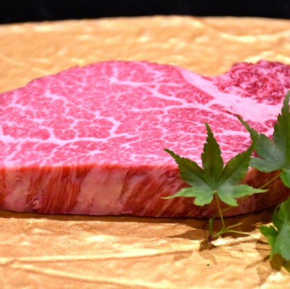 極上の赤身、シャトーブリアン。贅沢な一口をあなたに。