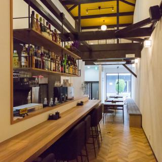 【16～20名様/店舗貸切】16名様より店舗の貸切予約を承ります。会社宴会や同窓会、打ち上げなど、大人数での集まりに。オシャレな隠れ家を独占して、こだわりの創作串揚げと美味しいお酒で特別な宴を。