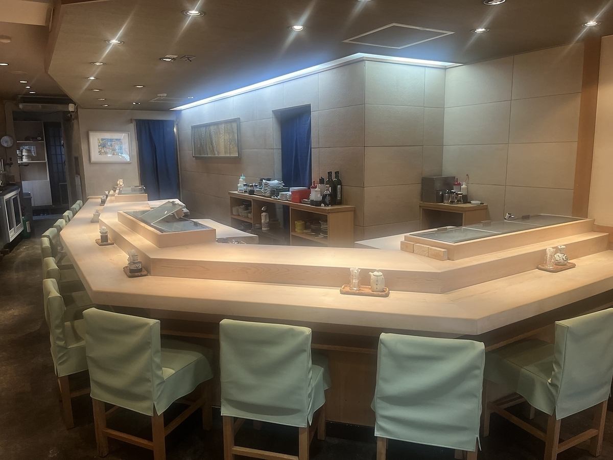 豊洲から直送の新鮮な海鮮をご堪能ください。記念日プランもあり特別な日にも。