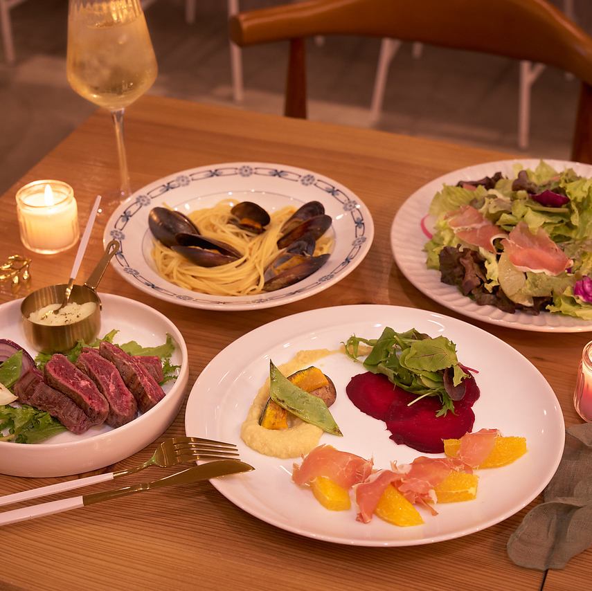 極上のステーキやフレッシュな野菜やフルーツを使った創作イタリアンをお楽しみ下さい