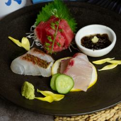 Assortment of three kinds of sashimi