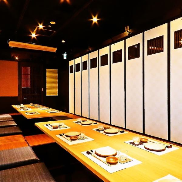 我们的私人包间适合各种场合,包括商务会议、晚宴、女生聚会和约会。它非常适合家庭聚餐、与亲人庆祝特殊场合,甚至是大型宴会,如欢迎会、告别会和年终派对。我们将以真诚的款待为您提供满意的体验。