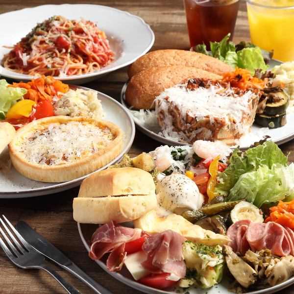 【飲み物も豊富にご用意】落ち着いた雰囲気の店内で、ごゆっくりお食事とお酒をお愉しみいただけます◎