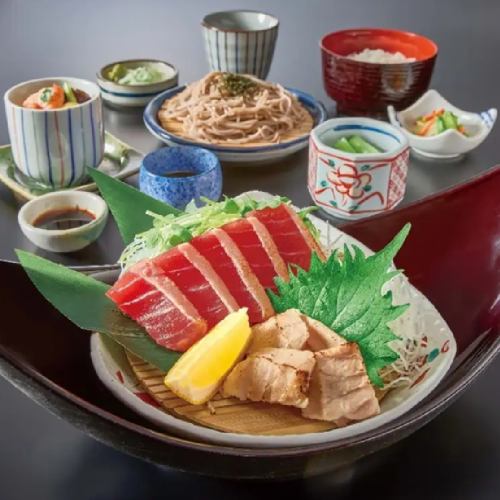 Seared tuna tataki set meal with a complimentary steamed egg custard.