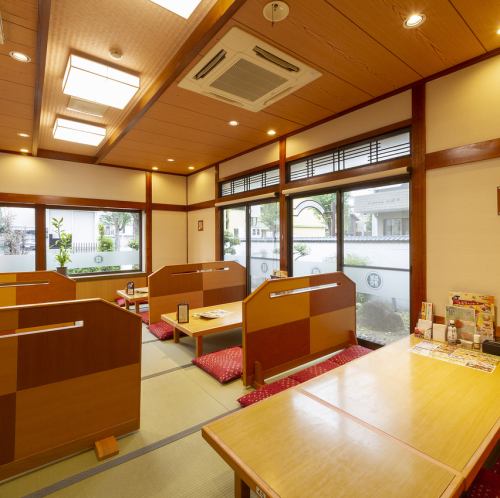<p>The tatami room can be divided according to the number of people! Please feel free to contact us! * The picture is an image.</p>