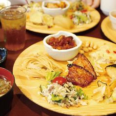 All-you-can-eat and drink with about 50 different dishes and drinks!