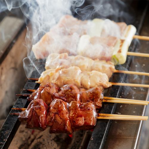 備長炭で焼き上げる串