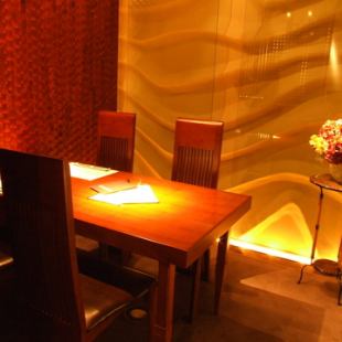【Kaede - Kaede -】 Private room with table type that can be used up to 4 people.It is ideal for use in various scenes such as girls' party, banquet, dinner party, entertainment etc.Please do not hesitate to tell us the preliminary introspection.