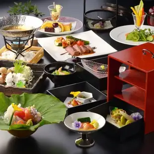 昼会席【菖蒲~あやめ~】会席コース11品8,800円(税込)