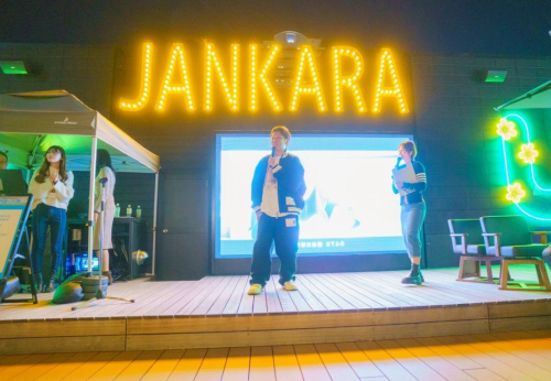 巨大LEDビジョン！