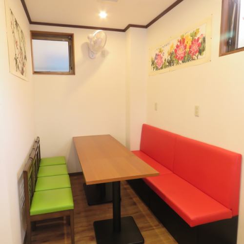 1階は21席あり、広々とした店内となっております♪