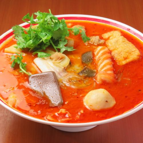 辛さが選べる「骨湯麻辣湯」やヘルシーな「トマト麻辣湯」