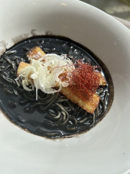 イカスミラーメン