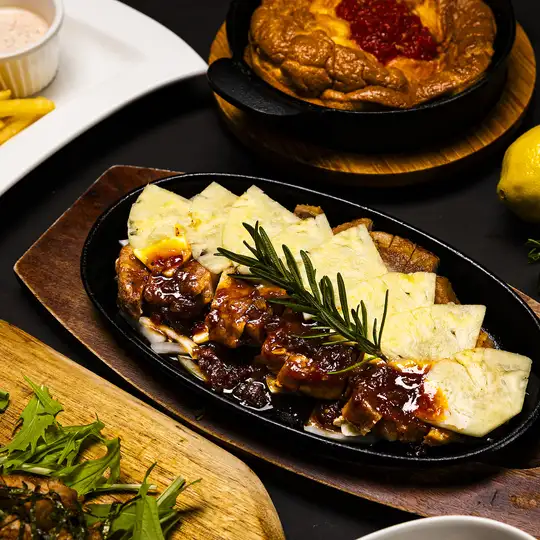 【含2小時暢飲】標準套餐，享用時令食材 ◆ 8道菜，暢飲 5000日元
