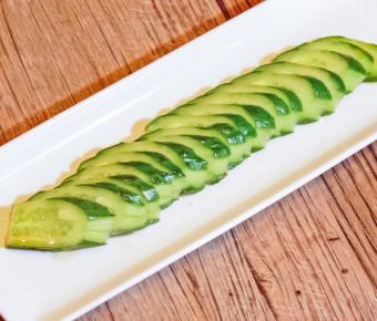 ごま油香る キュウリの一本漬け