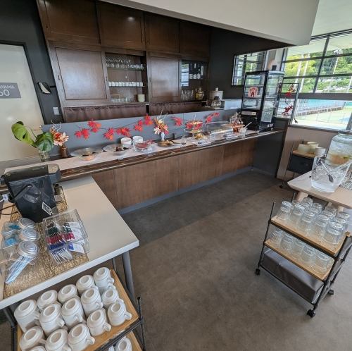 【限時90分鐘】自助式享用家常菜。成人（中學生以上）每人2,200日圓（含稅）