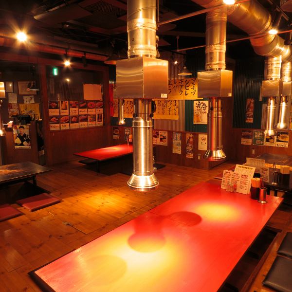 昔ながらのホルモン屋さんを思わせるかの様な、店内は店主のこだわり。昔ながらも排煙設備はばっちり◎快適に美味しいお肉をいただける。ぐんそうのこだわりです！