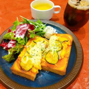 【期間限定】夏野菜とチキンのオープンサンド