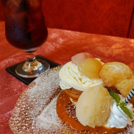 【Limited Time Menu】白桃とクリームチーズのさくさくパイ◆1180円(税込)