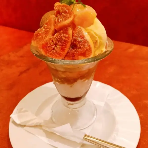 Fig and Earl Grey jelly parfait