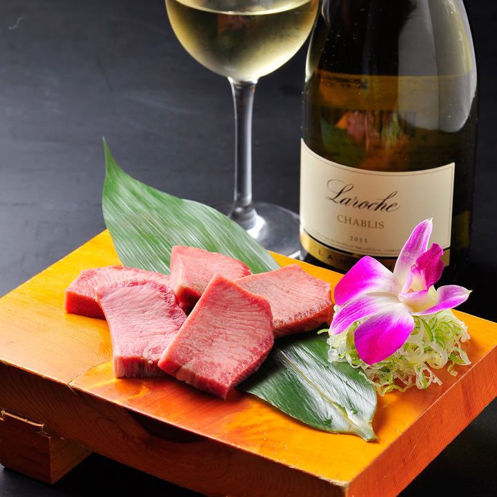 プレミアムな飲み放題と焼肉を。