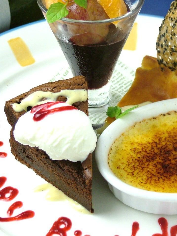 メッセージプレートも可！本格スペイン料理でおしゃれ女子会を