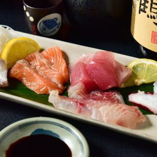 [Luxurious banquet] A satisfying course including fresh sashimi, yakitori, and our specialty motsunabe, with 10 dishes in total, 120 minutes, and premium all-you-can-drink for 5,000 yen