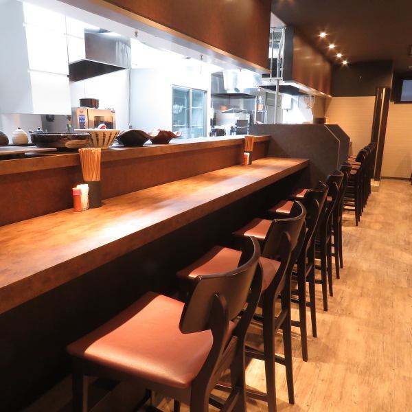 [Counter seats] A special counter seat where you can enjoy your meal while watching the chef cook.It is recommended not only for single use, but also for dates and other occasions!