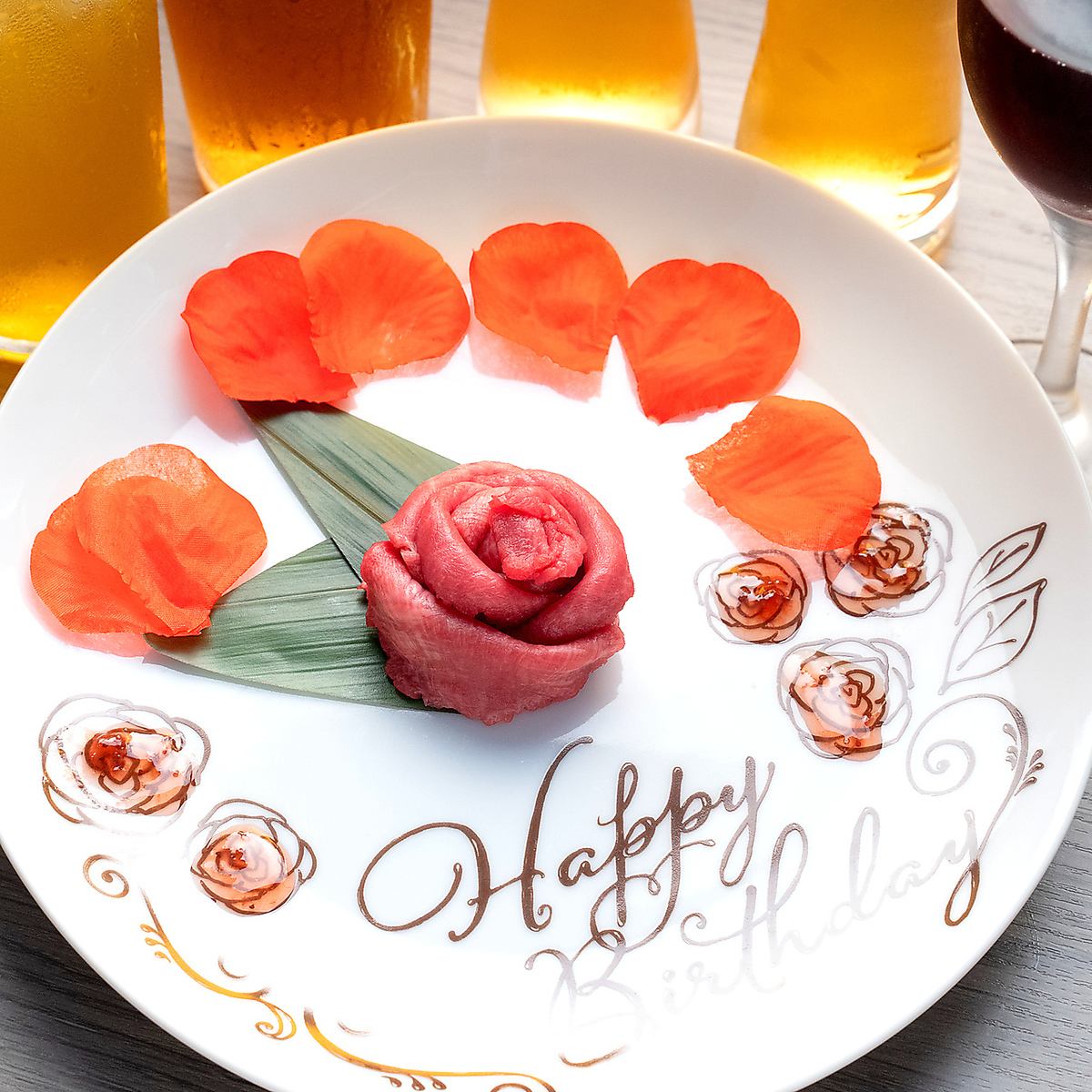 誕生日記念日にぴったりなお祝いお肉プレートをご用意★