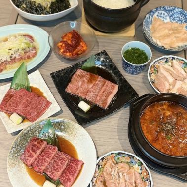 【包含2小時暢飲】價格實惠的6600日圓套餐,包含11道菜,其中包括7種A5級黑毛和牛牛肋排和牛腰肉。