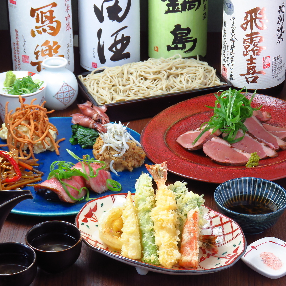 昼からお酒を嗜める、粋な蕎麦屋。自家製麺と肴を、贅沢に明るい時間から。