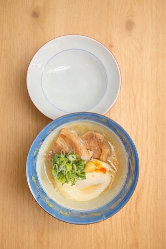 もみじ豚角煮　～温卵添え～