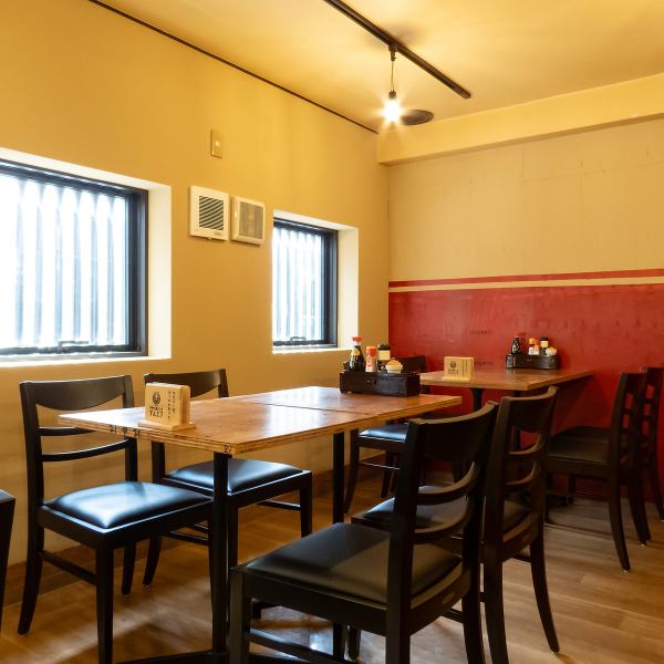 10名様までの個室席完備。飲み放題付きコースも多数ご用意しておりますので会社宴会・飲み会・結婚式２次会など様々なシーンでご利用いただけます。閉店までの無制限飲み放題付きコースもご用意！2次会の設定不要で幹事様も安心！さらに10名様以上でのコースご予約で幹事1名様分完全無料の特大特典付き！