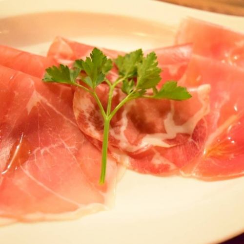 生ハムの盛り合わせ