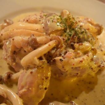 鶏もも肉のマスタードクリーム煮