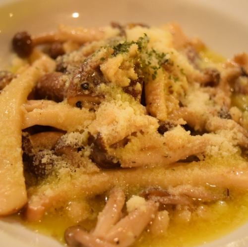 キノコのバターソテー　白ワイン風味