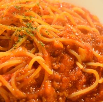 【Bolognese】ひき肉とトマト煮込みの自家製ボロネーゼ
