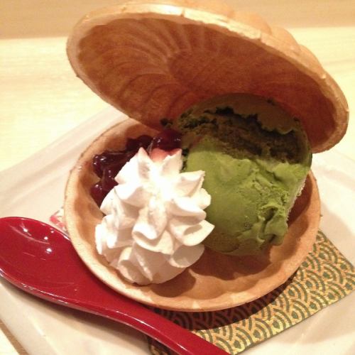 Matcha Monaka Ice Cream