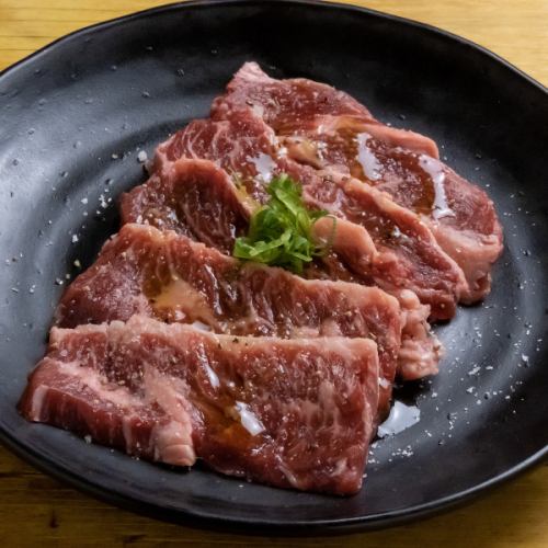 We offer a rich menu of beef skirt steak and beef tenderloin!