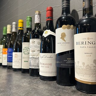 お肉と相性抜群の赤ワインやウイスキーなど多彩なお酒をご用意♪