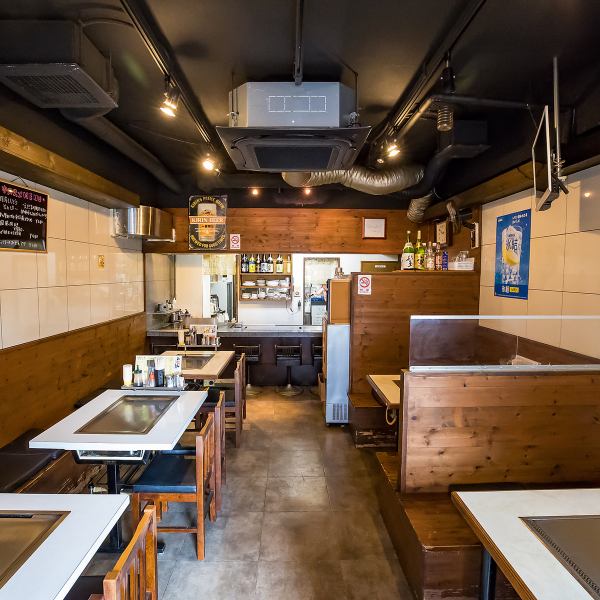 アットホームな雰囲気で、初めてのご来店でもリラックスできます！一次会の宴会はもちろん、終電を気にせずに二次会も楽しみたい時に最適です。美味しいと楽しいが詰まった大人のための憩いの場！