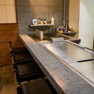 《お1人様でも気兼ねなくご利用いただけるカウンター席です◎》