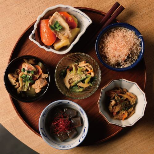 6种炖菜拼盘